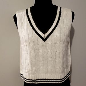 Like New! Ardene Sweater Vest Size Medium